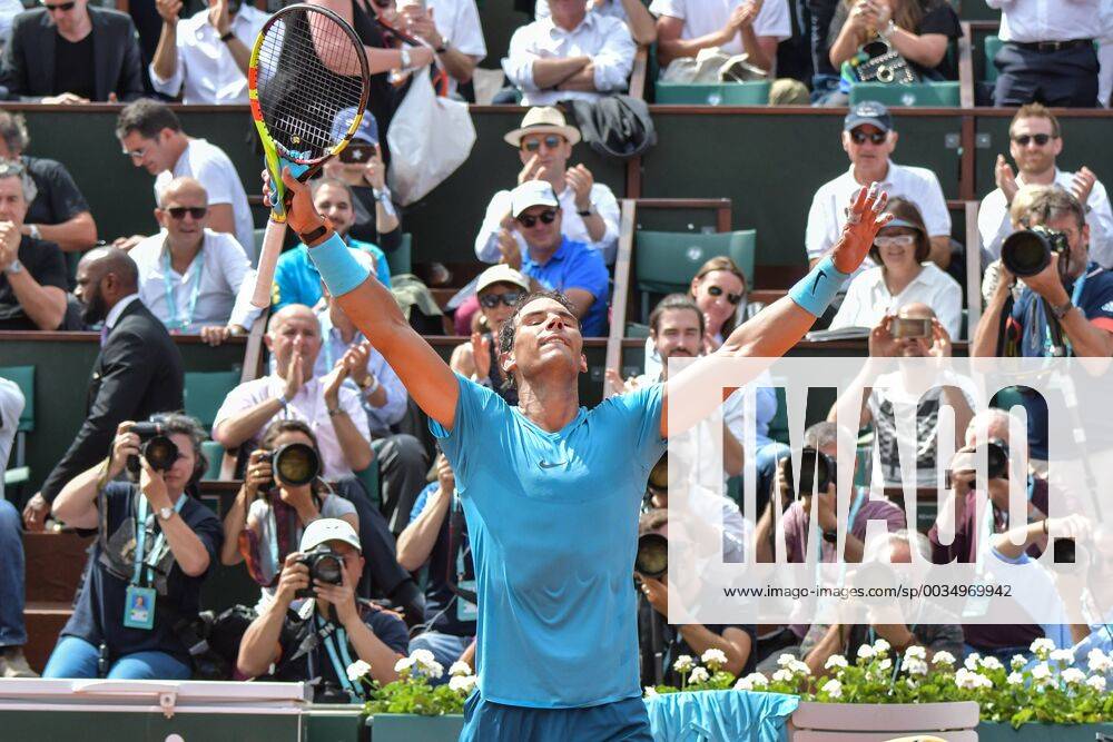 Internationaux de Roland Garros. Tribunes. 4 Juin. Rafael Nadal gagne les 8eme de finale et accede aux quarts de finale du tournoi 227124 2018-06-04 France Nadal, Rafael