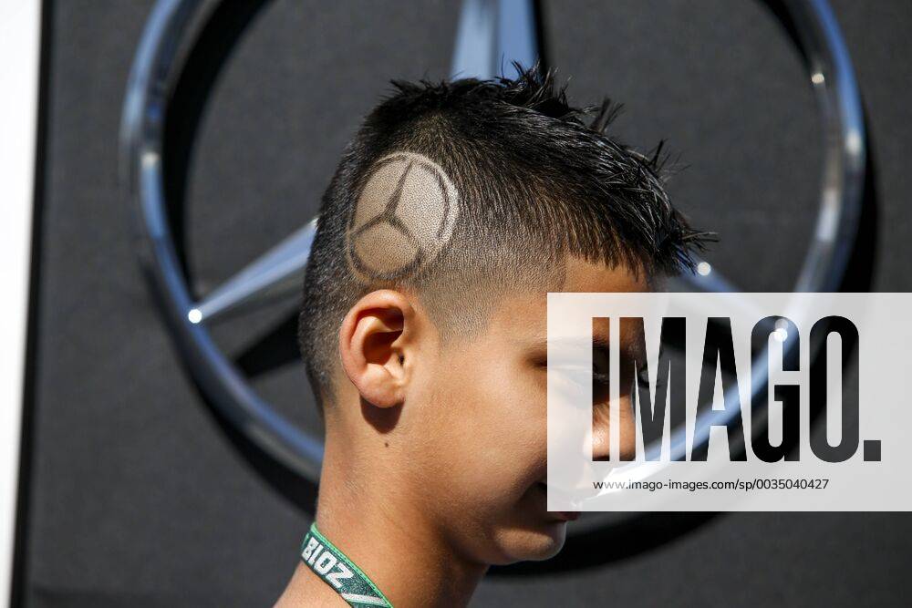 Motorsports: FIA Formula One World Championship WM Weltmeisterschaft 2018, Grand Prix of Canada Mercedes Logo Haircut Montreal Canada