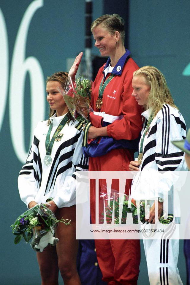 Siegerehrung 200 Meter Freistil | IMAGO stock photo