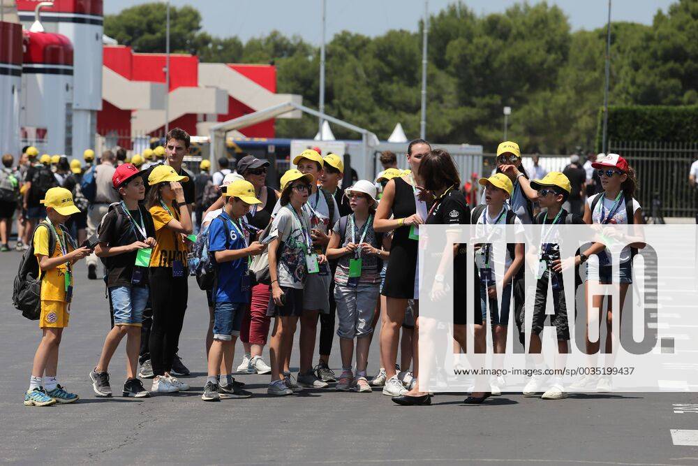 Photo4 LaPresse 21 06 2018 Paul Ricard, France Grand Prix Formula One France 2018 In the pic: Students visititing the paddock