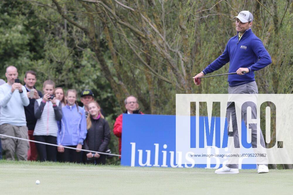 Martin Kaymer GER plays for the win The puts for sole leadership do not want to fall Doubt 3 Day 30 BMW International Open Golf Open Golf Gut Laerchenhof Koeln 23 06 2018 BMW International Open Golf Koeln
