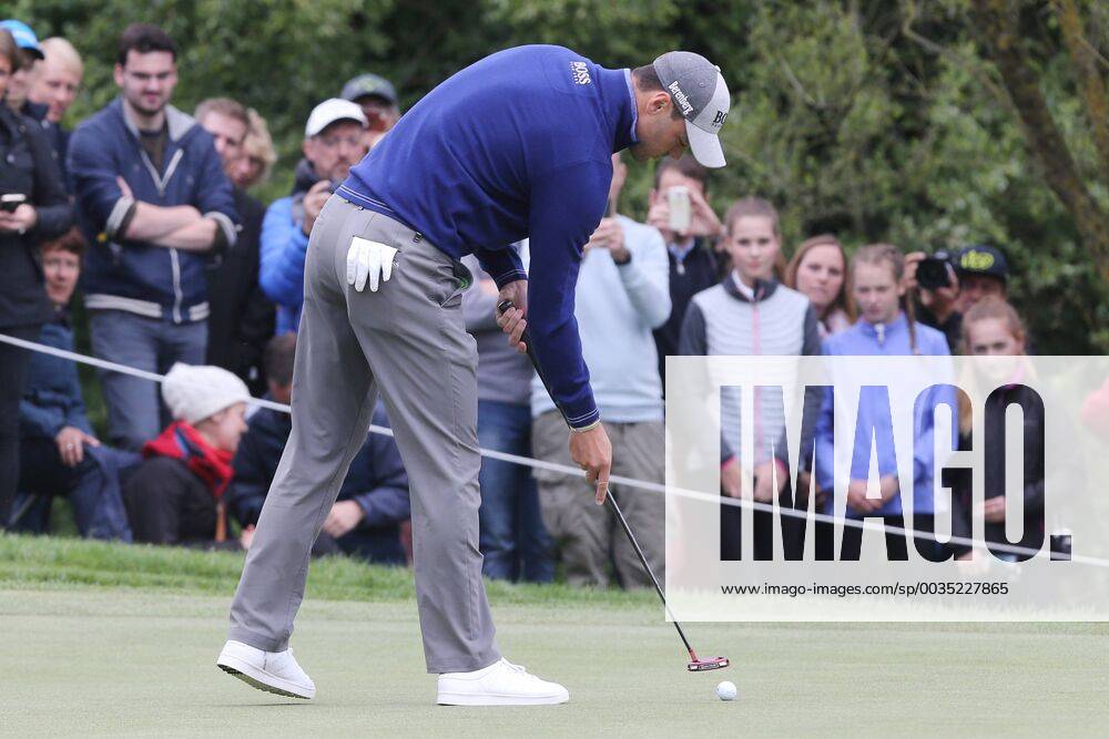 Martin Kaymer GER plays for the win The puts for sole leadership do not want to fall Doubt 3 Day 30 BMW International Open Golf Open Golf Gut Laerchenhof Koeln 23 06 2018 BMW International Open Golf Koeln