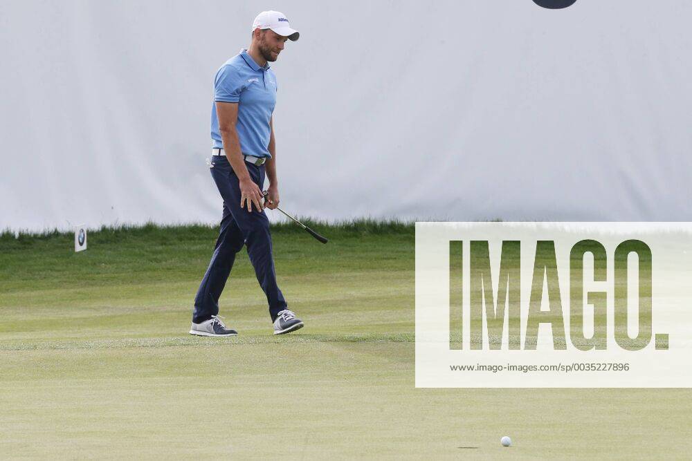 Max Kieffer GER plays for the win with Put last Gruen does not lead to the sole lead in the hole 3 Day 30 BMW International Open Golf Open Gut Laerchenhof Koeln 23 06 2018 BMW International Open Golf Koeln