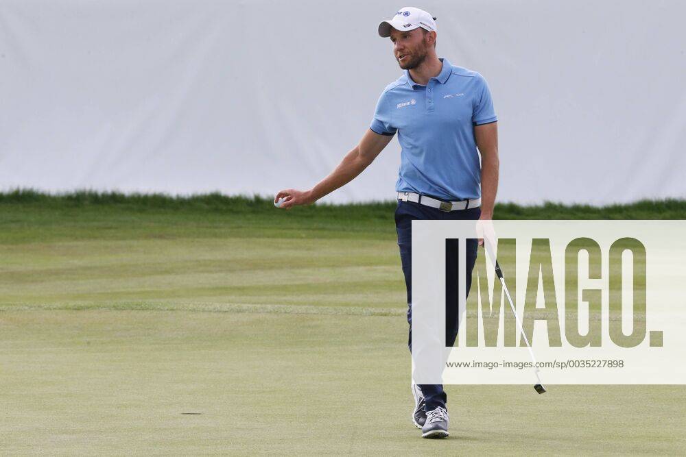 Max Kieffer GER plays for the win with Put last Gruen does not lead to the sole lead in the hole 3 Day 30 BMW International Open Golf Open Gut Laerchenhof Koeln 23 06 2018 BMW International Open Golf Koeln