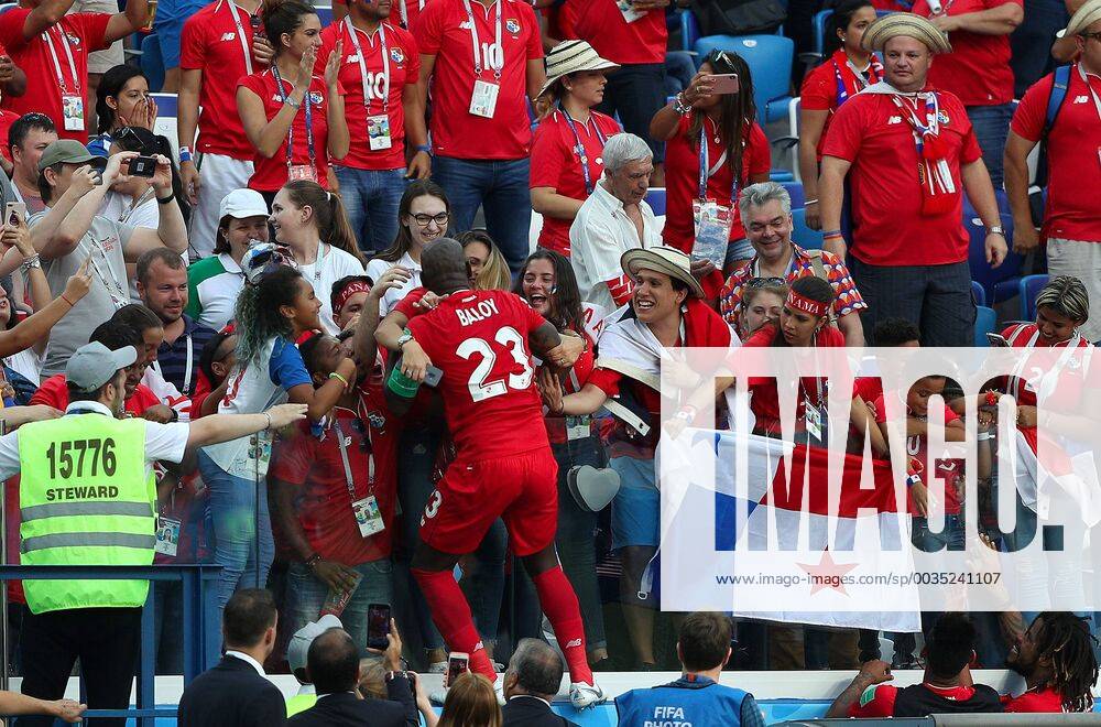 - SPORT England vs. Panama NIJNI NOVGOROD, NV - 24.06.2018: ENGLAND VS. PANAMA - Panama& 39;s Felipe Baloy celebrates with his family after scoring Panama& 39;s first goal in the history of the World Cups during a match between England and Panama valid for the second round of Group G of the 2018 World Cup held at the Nizhny Novgorod stadium in the city of Nihzny Novgorod, Russia. (Photo: Rodolfo Buhrer La Imagem Fotoarena) x1555272x RodolfoxBuhrer