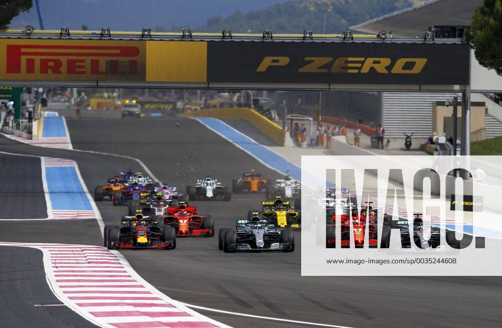 Motorsports: FIA Formula One World Championship WM Weltmeisterschaft 2018, Grand Prix of France, Start, 44 Lewis Hamilton (GBR, Mercedes AMG Petronas Motorsport), 5 Sebastian Vettel (GER, Scuderia Ferrari), 77 Valtteri Bottas (FIN, Mercedes AMG Petronas Motorsport), 33 Max Verstappen (NLD, Aston Martin Red Bull Racing), 3 Daniel Ricciardo (AUS, Aston Martin Red Bull Racing), Le Castellet France