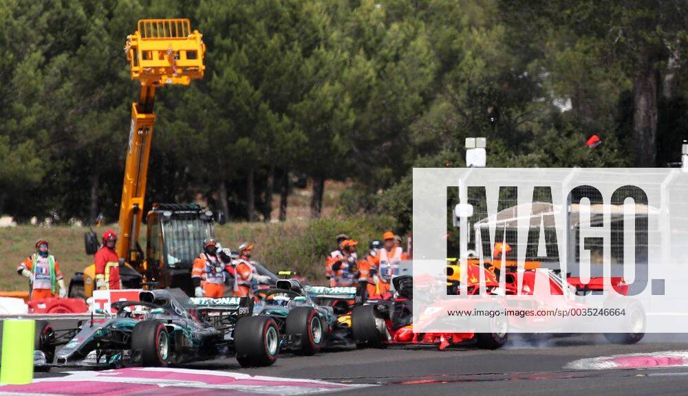 Motorsports: FIA Formula One World Championship WM Weltmeisterschaft 2018, Grand Prix of France, Start, 44 Lewis Hamilton (GBR, Mercedes AMG Petronas Motorsport), 77 Valtteri Bottas (FIN, Mercedes AMG Petronas Motorsport), 5 Sebastian Vettel (GER, Scuderia Ferrari), (Verwendung nur in Deutschland - GERMANY ONLY) *** Motorsports FIA Formula One World Championship 2018 Grand Prix of France Start 44 Lewis Hamilton GBR Mercedes AMG Petronas Motorsport 77 Valtteri Bottas VIN Mercedes AMG Petronas Motorsport 5 Sebastian Vettel GER Scuderia Ferrari Only used in Germany GERMANY ONLY