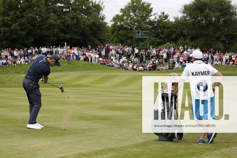 Golf 30 BMW International Open Golf Club Lärchenhof Pulheim near Cologne on 24 June 2018 Martin KAYMER GER li and his caddy re