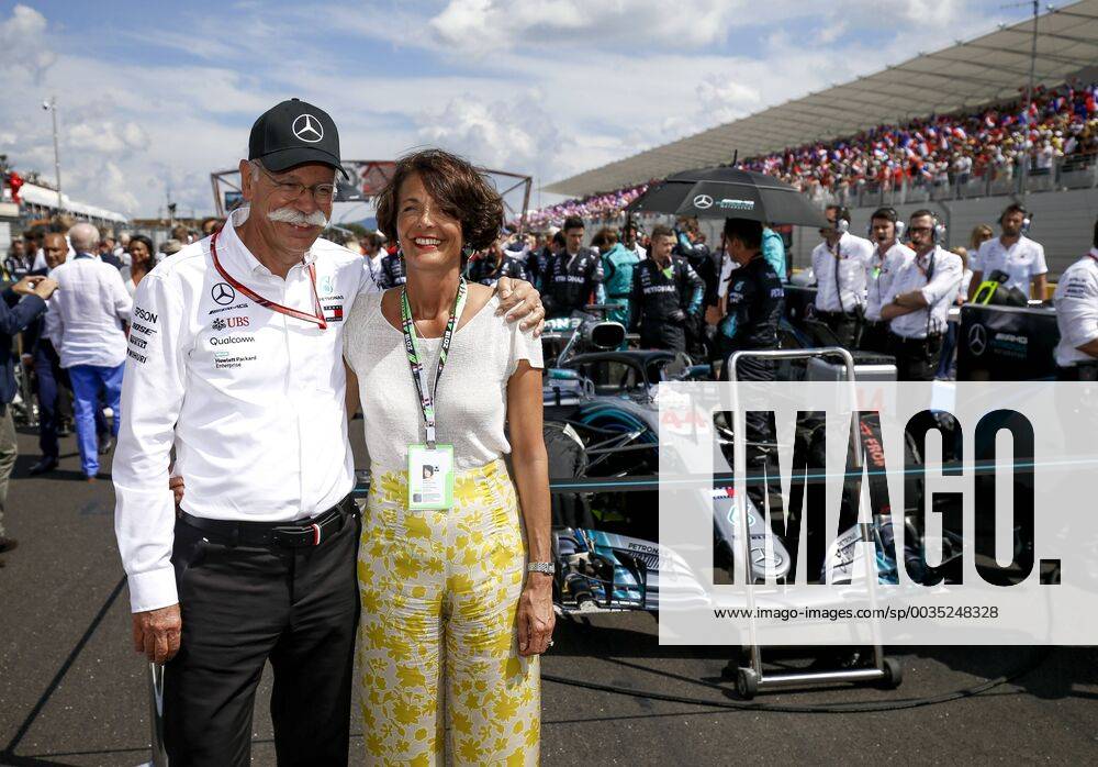 Motorsports: FIA Formula One World Championship WM Weltmeisterschaft 2018, Grand Prix of France, Dr. Dieter Zetsche (Chairman of the Board of Management of Daimler AG, Head of Mercedes-Benz Cars) and his wife Anne Le Castellet France