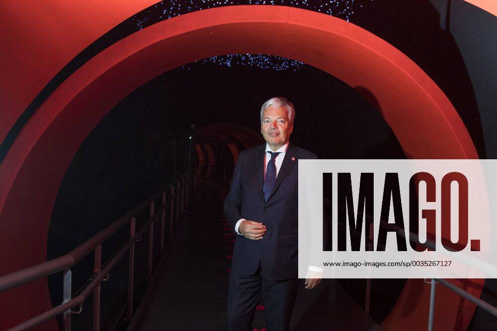 Vice-Prime Minister and Foreign Minister Didier Reynders pictured during a visit to the Club Atlético River Plate in Buenos Aires on the first day of a Belgian Economic mission to Argentina, Monday 25 June 2018 in Buenos Aires, Argentina. Several federal and regional ministers accompany the princess on a week-long economic mission to Argentina and Uruguay. LAURIExDIEFFEMBACQ x84008371stx