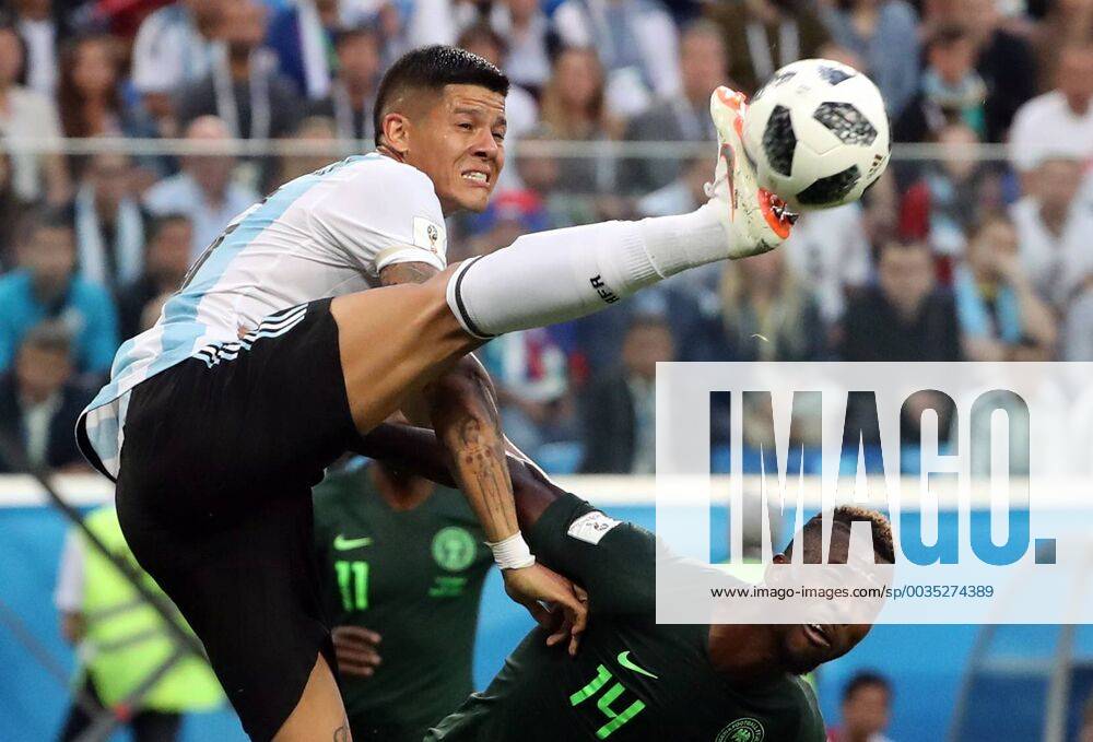 - SPORT ST PETERSBURG, RUSSIA – JUNE 26, 2018: Argentina s Marcos Rojo (L) and Nigeria s Kelechi Iheanacho in a First Stage Group D football match between Nigeria and Argentina at Saint Petersburg Stadium (Krestovsky Stadium) at FIFA World Cup WM Weltmeisterschaft Fussball Russia 2018. Alexander Demianchuk TASS TS086890