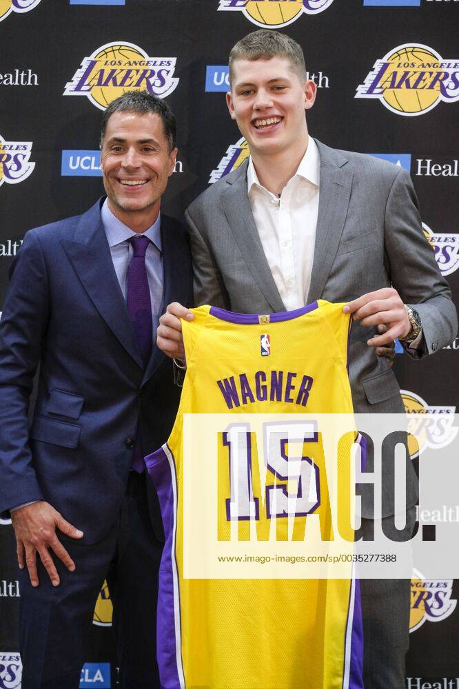 - SPORT June 26, 2018 - Los Angeles, California, U.S - Los Angeles Lakers general manager Rob Pelinka, left, and rookie Moritz Wagner holding his new jersey, pose for photos at an introductory press conference PK Pressekonferenz in Los Angeles, Tuesday, June 26, 2018. The Lakers introduce two new draft players, Moritz Wagner, originally from Germany, the 25th pick in the 2018 NBA Basketball Herren USA Draft and guard Sviatoslav Mykhailiuk, originally from Ukraine. The Los Angeles Lakers introduces its 2018.Draft acquisitions - ZUMAc68_ 84056228st
