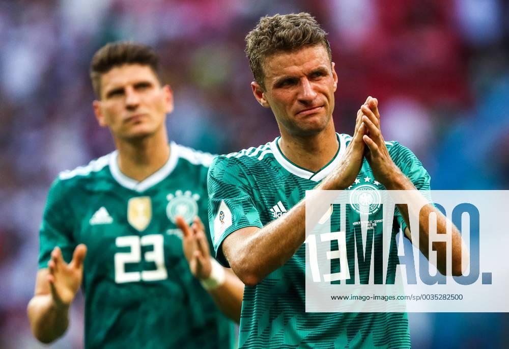 KW26 Bilder de Tages - SPORT KAZAN, RUSSIA - JUNE 27, 2018: Germanyâ€s Thomas Muller (front) and Mario Gomez after their 2018 FIFA World Cup WM Weltmeisterschaft Fussball Group F match against South Korea at Kazan Arena Stadium; South Korea wins 2-0. Sergei Savostyanov TASS TS086B58