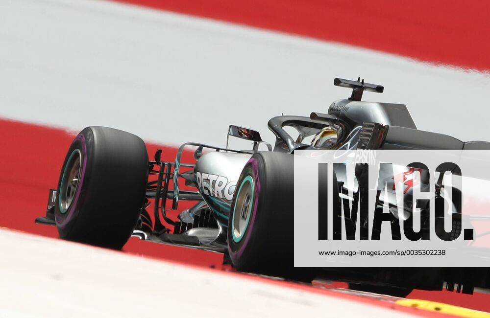 FORMULA 1 - GP of Austria 2018 SPIELBERG,AUSTRIA,29.JUN.18 - MOTORSPORTS, FORMULA 1 - Grand Prix of Austria, Red Bull Ring, free practice. Image shows Lewis Hamilton (GBR Mercedes). GEPAxpictures xAndreasxPranter