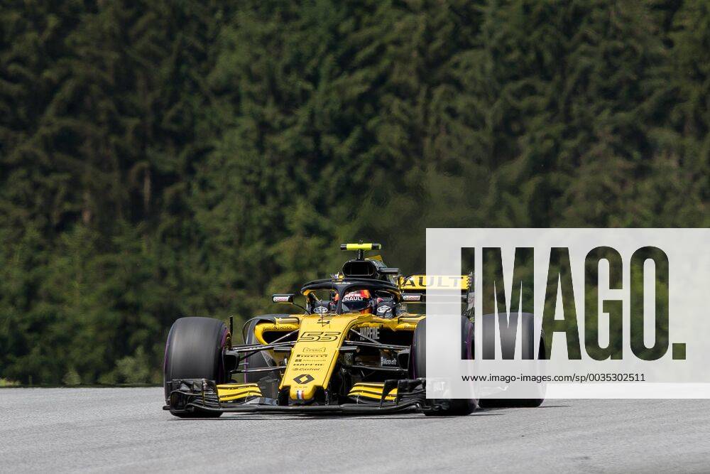 Red Bull Ring Spielberg AUT FIA Formula 1 Grand Prix of Austria Training im Bild Carlos Sainz jr ESP Renault Spanish Formula One driver Carlos Sainz jr of Renault during training of the Austrian FIA Formula One Grand Prix at the Red Bull Ring in Spielberg France on 2018 06 28 Spielberg EX_ANG