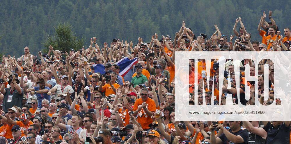 FORMULA 1 - GP of Austria 2018 SPIELBERG,AUSTRIA,30.JUN.18 - MOTORSPORTS, FORMULA 1 - Grand Prix of Austria, Red Bull Ring, free practice. Image shows fans of Max Verstappen (NED Red Bull Racing). GEPAxpictures xWolfgangxGrebien