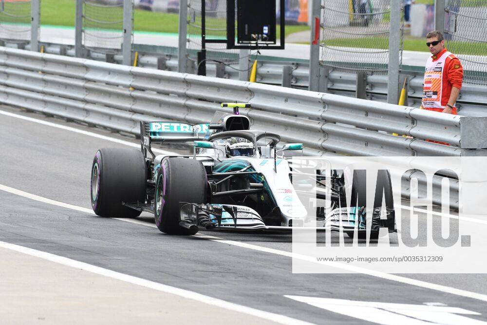 Valtteri Bottas Mercedes AMG Petronas Motorsport enters the pits Formula 1 Grand Prix of Austria Red Bull Ring 30 06 2018 Formula 1 Grand Prix of Austria Red Bull Ring 30 06 2018 Spielberg