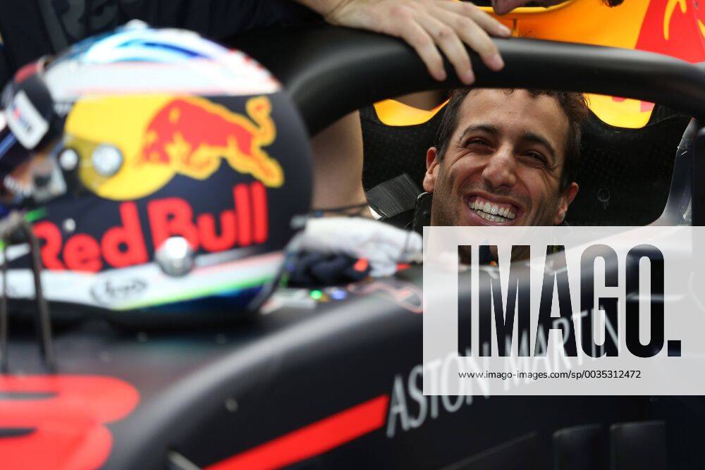 Photo4 LaPresse 30 06 2018 Spielberg, Austria Grand Prix Formula One Austria 2018 In the pic: free practice 3, Daniel Ricciardo (AUS) Red Bull Racing RB14