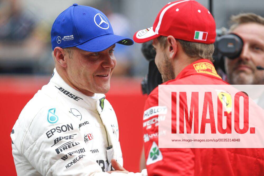 Motorsports: FIA Formula One World Championship WM Weltmeisterschaft 2018, Grand Prix of Austria, 77 Valtteri Bottas (FIN, Mercedes AMG Petronas Motorsport), 5 Sebastian Vettel (GER, Scuderia Ferrari), Spielberg Austria