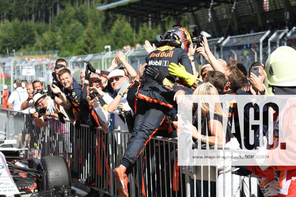 Max Verstappen Aston Martin Red Bull Racing celebrates his victory with his teammates Formula 1 Grand Prix of Austria Red Bull Ring 01 07 2018 2018 Formula 1 Grand Prix of Austria Red Bull Ring 01 07 2018 Spielberg