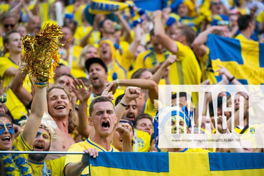 Fans of Sweden celebrate after their team winning the FIFA World Cup round of 16 match between Sweden and Switzerland on July 3, 2018 in St Petersburg Photo Joel Marklund BILDBYRAN Code JM 87748