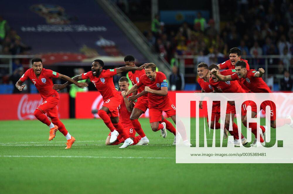 Football - 2018 FIFA World Cup WM Weltmeisterschaft Fussball - Round of Sixteen: Colombia vs. England England players celebrate their victory in the penalty shoot out at the Spartak Stadium (Otkritie Arena), Moscow. COLORSPORT IAN MACNICOL