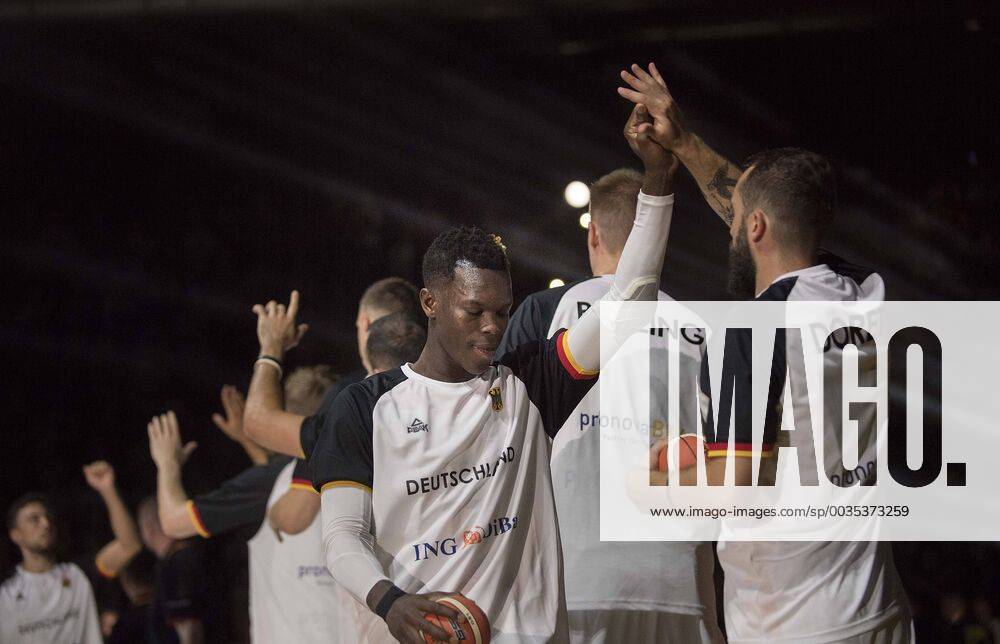 Feature Dennis SCHROEDER Schröder GER when entering claps his teammates starting Basketball World Cup qualifier Germany GER Austria AUT on 29 06 2018 in Braunschweig Germany