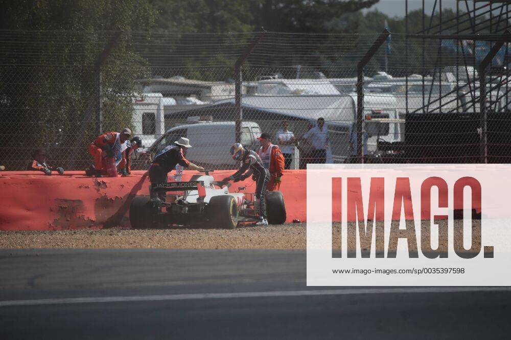 Photo4 LaPresse 06 07 2018 Silverstone, England Grand Prix Formula One England 2018 In the pic: Romain Grosjean (FRA) Haas F1 Team VF-18 crash