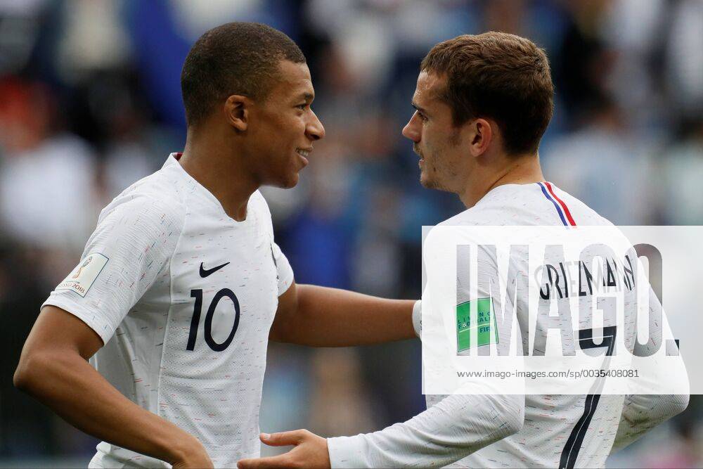 Antoine Griezmann (R) of France national team Nationalteam celebrates his goal with Kylian Mbappe during the 2018 FIFA World Cup WM Weltmeisterschaft Fussball Russia Quarter Final match between Uruguay and France at Nizhny Novgorod Stadium on July 6, 2018 in Nizhny Novgorod, Russia. WCS, SPO, SOC