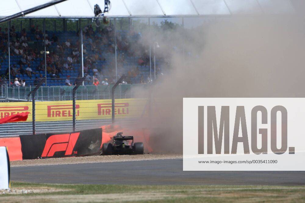 Photo4 LaPresse 07 07 2018 Silverstone, England Grand Prix Formula One England 2018 In the pic: Brendon Hartley (FRA) Scuderia Toro Rosso STR13 crash
