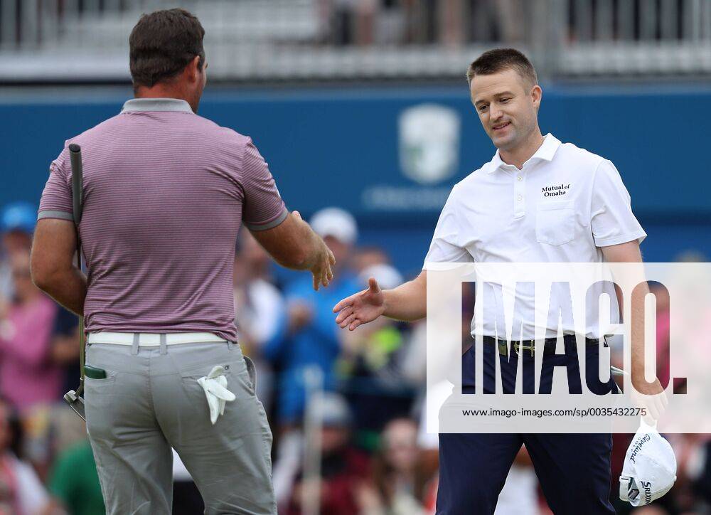 2018 Dubai Duty Free Irish Open, Ballyliffin Golf Club, Co. Donegal 8 7 2018 Ryan Fox congratulates Russell Knox on his win Ryan Fox congratulates Russell Knox on his win 8 7 2018