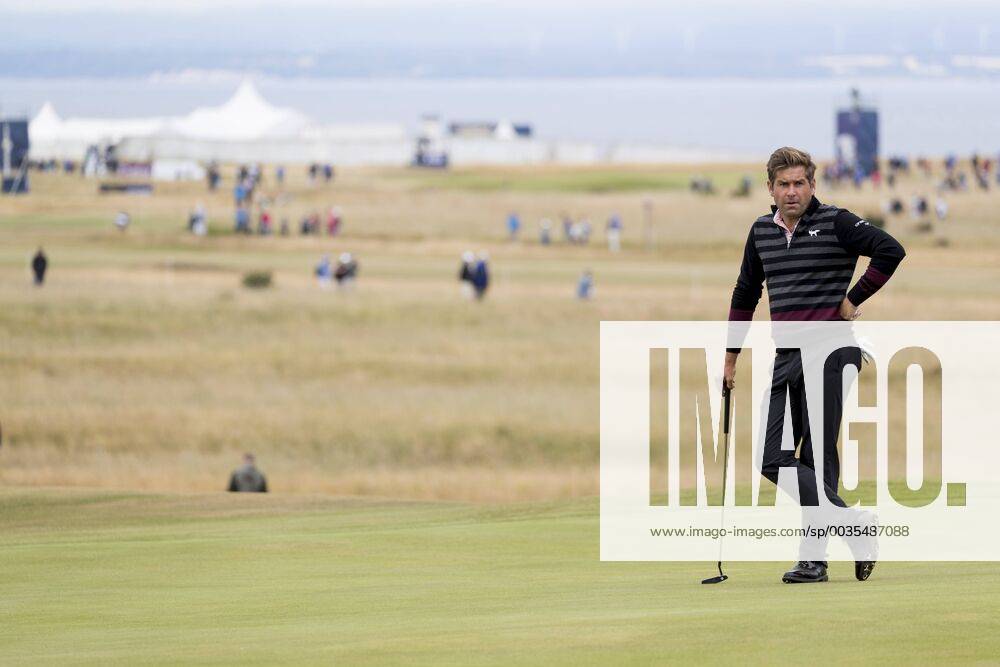 12th July 2018, Gullane Golf Club, Gullane, Scotland; Aberdeen Investments Scottish Open Golf, 1st round; Robert Rock waits his turn on the 16th green ActionPlus12046736 AlanxRennie