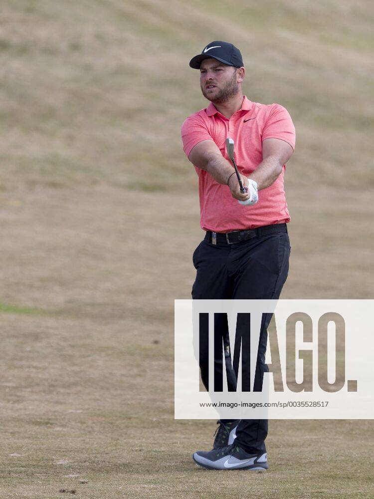 15th July 2018, Gullane Golf Club, Gullane, Scotland; Aberdeen Investments Scottish Open Golf, 4th round; Jordon Smith plays his appraocha shot to the green on first fairway ActionPlus12047876 AlanxRennie