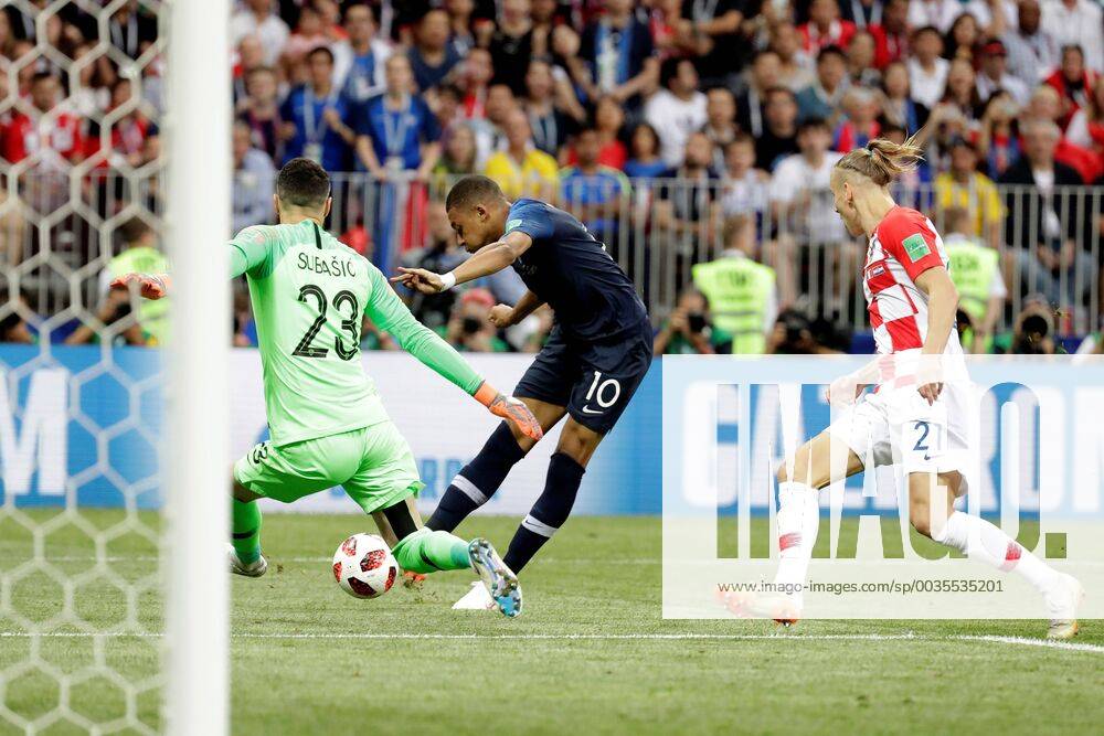 , French forward Kylian Mbappe during the FIFA World Cup WM Weltmeisterschaft Fussball 2018 final soccer match between France and Croatia, at Luzhniki Stadium in Moscu, Russia, 15 July 2018. FRANCE VS. CROATIA !ACHTUNG: NUR REDAKTIONELLE NUTZUNG!