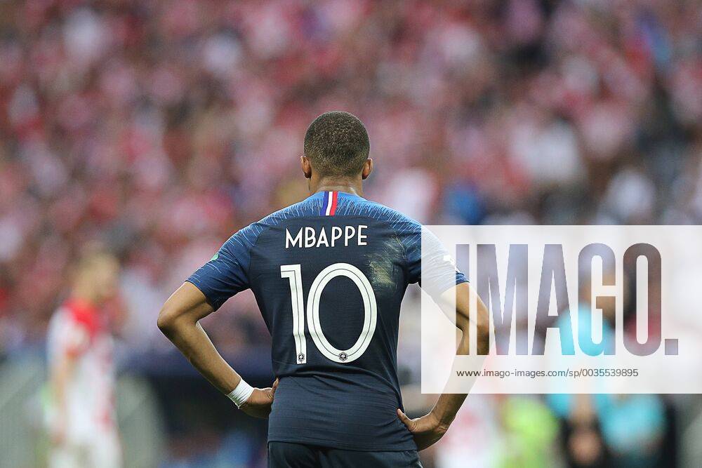 Fußball, WM Finale 2018 in Moskau, Frankreich - Kroatien MOSCOW, RUSSIA – JULY 15, 2018: France s Kylian Mbappe in their 2018 FIFA World Cup WM Weltmeisterschaft Fussball final football match against Croatia at Luzhniki Stadium. Sergei Bobylev TASS TS089989
