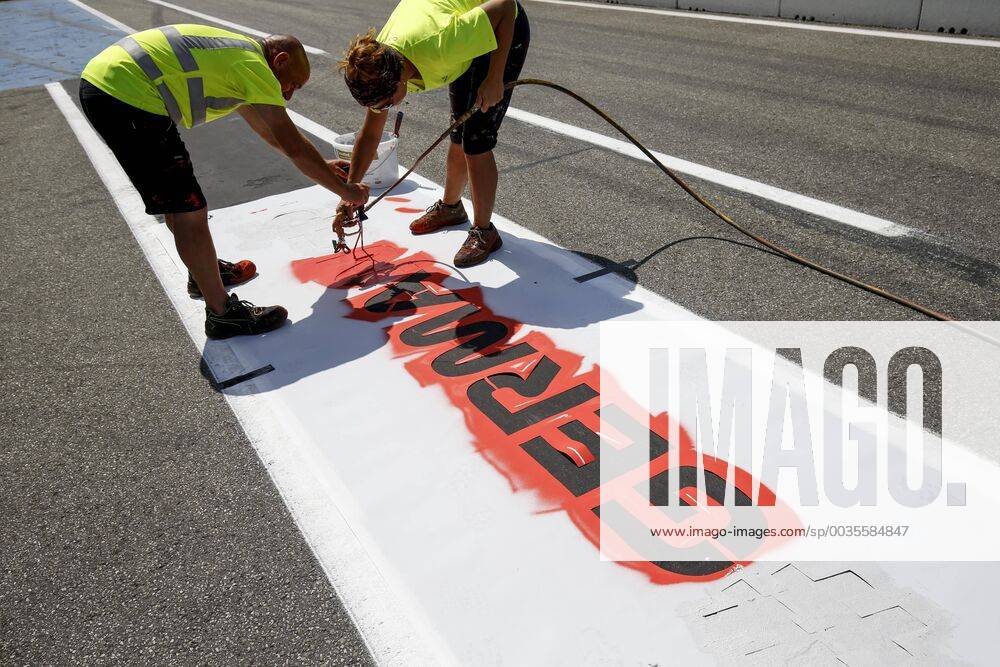 Motorsports: FIA Formula One World Championship WM Weltmeisterschaft 2018, Grand Prix of Germany, Pitlane Impressions Hockenheim Germany