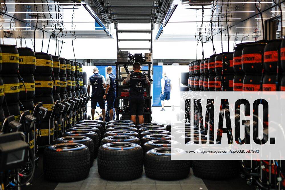 Motorsports: FIA Formula One World Championship WM Weltmeisterschaft 2018, Grand Prix of Germany, Pirelli, tire, tires, tyre, tyres, wheel, wheels, Reifen, Rad, feature Hockenheim Germany