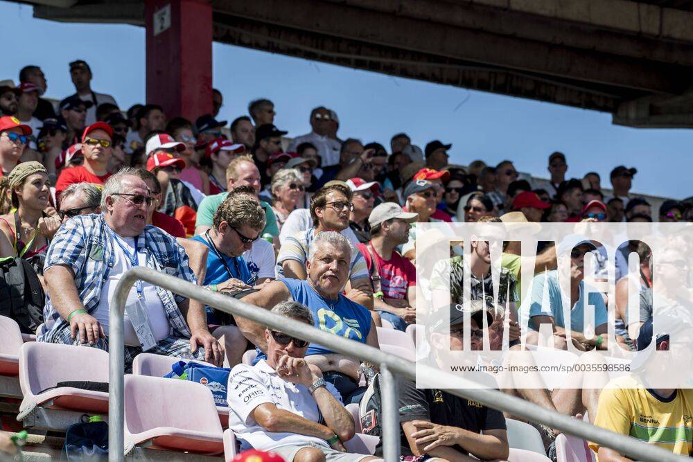 Motorsport Formula 1 season 2018 2019 Training on Friday 20 07 2018 at the Hockenheimring in Hockenheim Germany The spectators in the main stand follow the training