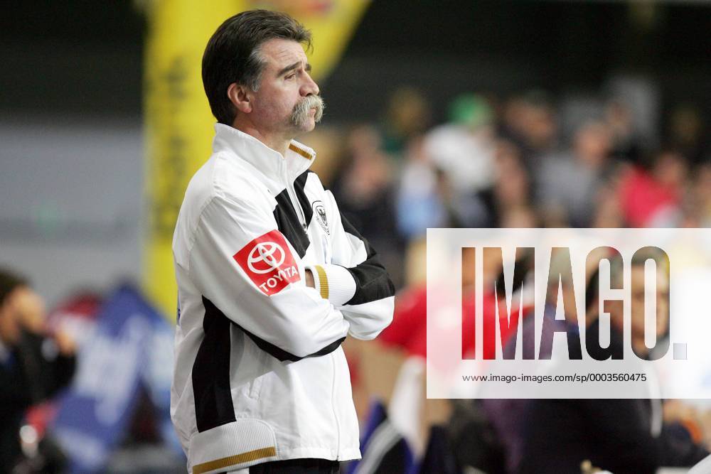 Bundestrainer Heiner Brand (Deutschland) Handball Länderspiel Herren Freundschaftsspiel 2008, Testspiel, Test, Nationalmannschaft, Deutschland Einzelbild Innsbruck Handball Länderspiel Herren Freundschaftsspiel 2008, Testspiel, Test, Nationalmannschaft, Deutschland Einzelbild Innsbruck