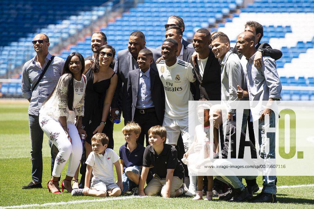 Madrid, Spain - Vinicius Jr. during his presentation as new Real Madrid player at Santiago Bernabeu Stadium in Madrid, Spain. July 20, 2018. (COOLMEDIA BorjaB.Hojas) Real Madrid Present Brazilian Vinicius Jr - ZUMAn230 20180720_zaa_n230_098