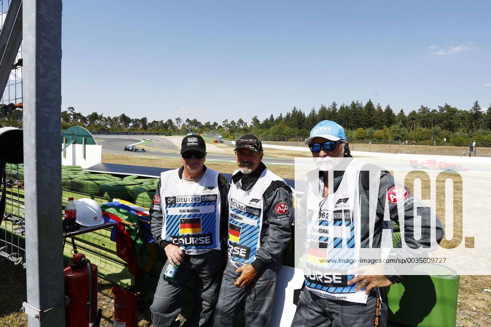 Motorsports: FIA Formula One World Championship WM Weltmeisterschaft 2018, Grand Prix of Germany, steward, Streckenposten, track marshal Hockenheim Germany