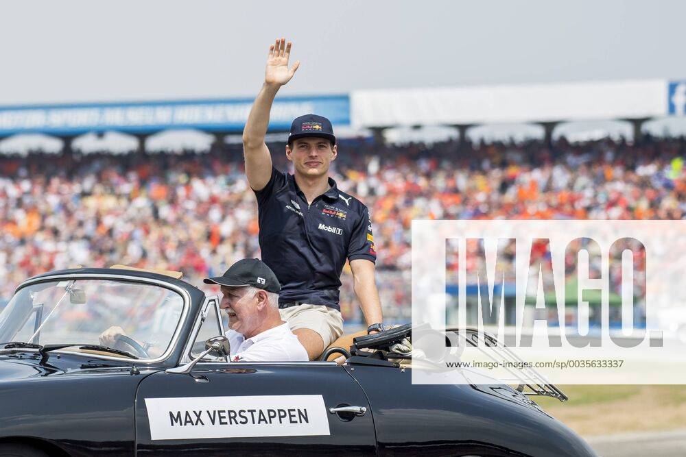 Motorsport Formula 1 Season 2018 2019 Race on Sunday 22 07 2018 at the Hockenheimring in Hockenheim Germany Max Verstappen Aston Martin Red Bull Racing beckons to the fans