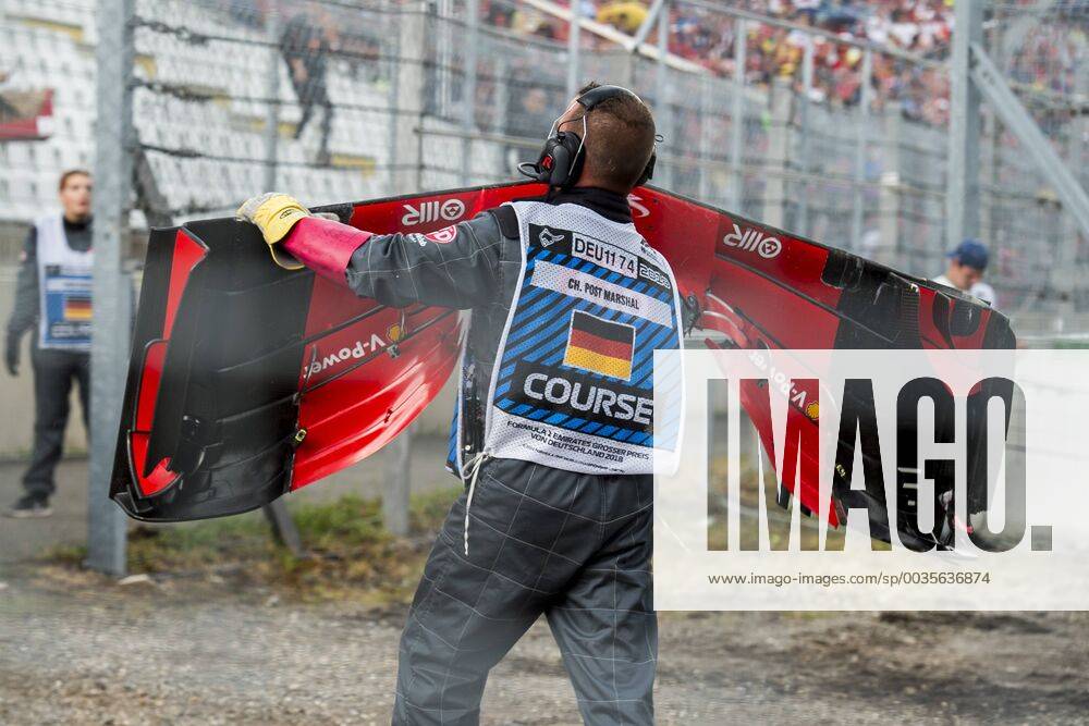 Motorsport Formula 1 Season 2018 2019 Race on Sunday 22 07 2018 at the Hockenheimring in Hockenheim Germany The damaged car of Sebastian Vettel Scuderia Ferrari is transported away