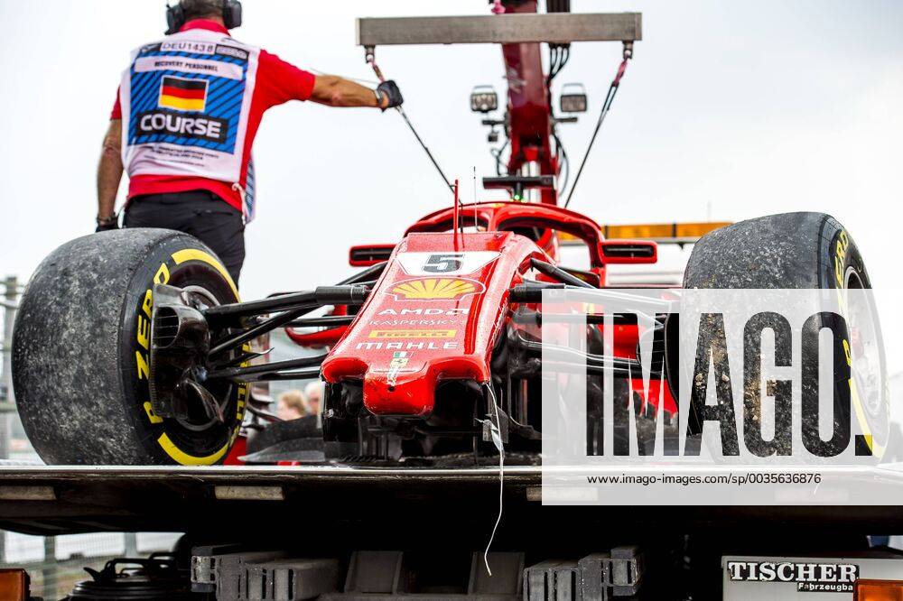 Motorsport Formula 1 Season 2018 2019 Race on Sunday 22 07 2018 at the Hockenheimring in Hockenheim Germany The damaged car of Sebastian Vettel Scuderia Ferrari is transported away