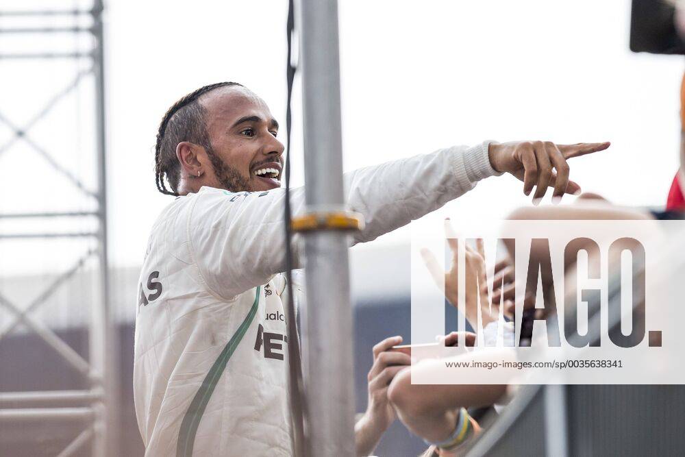 Motorsport Formula 1 season 2018 2019 race on Sunday 22 07 2018 at the Hockenheimring in Hockenheim Germany Lewis Hamilton Mercedes AMG Petronas cheers with the fans