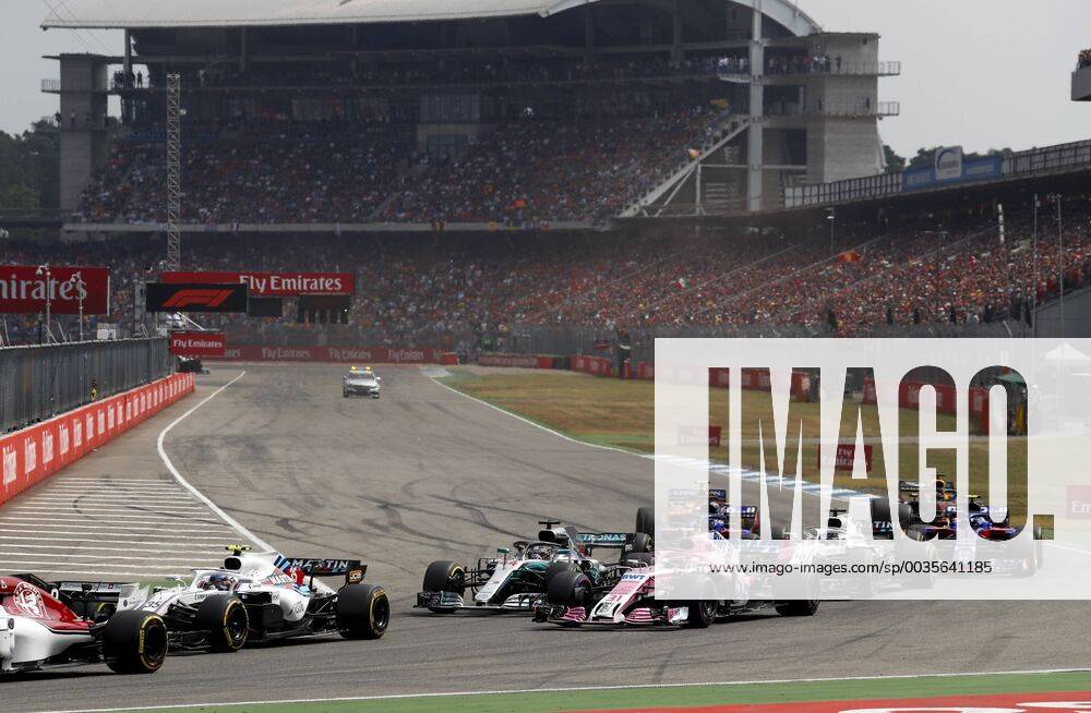 Motorsports: FIA Formula One World Championship WM Weltmeisterschaft 2018, Grand Prix of Germany, Start, 35 Sergey Sirotkin (RUS, Williams Martini Racing), 44 Lewis Hamilton (GBR, Mercedes AMG Petronas Motorsport), 31 Esteban Ocon (FRA, Sahara Force India F1 Team), Hockenheim Germany