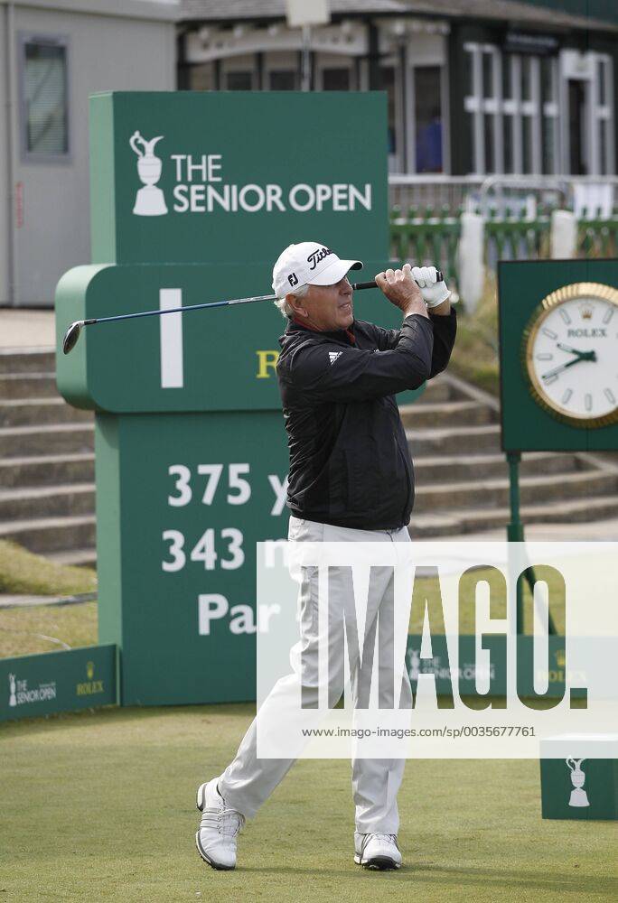 26th July 2018, Old Course at St Andrews, St Andrews, Scotland; The 2018 Senior Open Golf Championships, 1st round; Hale Irwin (USA) plays his tee shot on the opening hole ActionPlus12050498 AlanxMartin