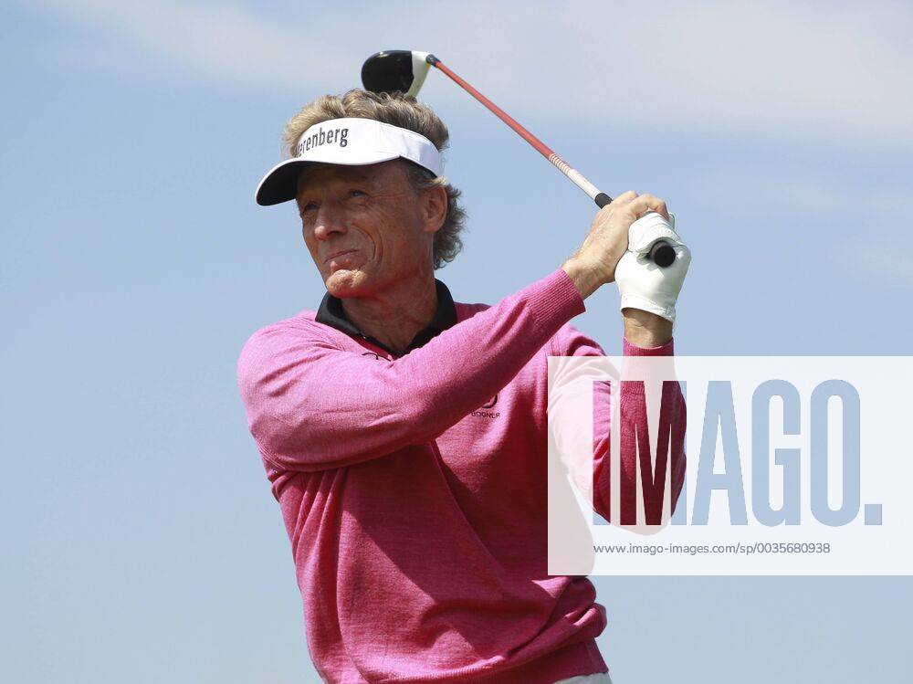 26th July 2018, Old Course at St Andrews, St Andrews, Scotland; The 2018 Senior Open Golf Championships, 1st round; Bernhard Langer (GER) plays his tee shot on the 16th hole ActionPlus12050540 AlanxMartin