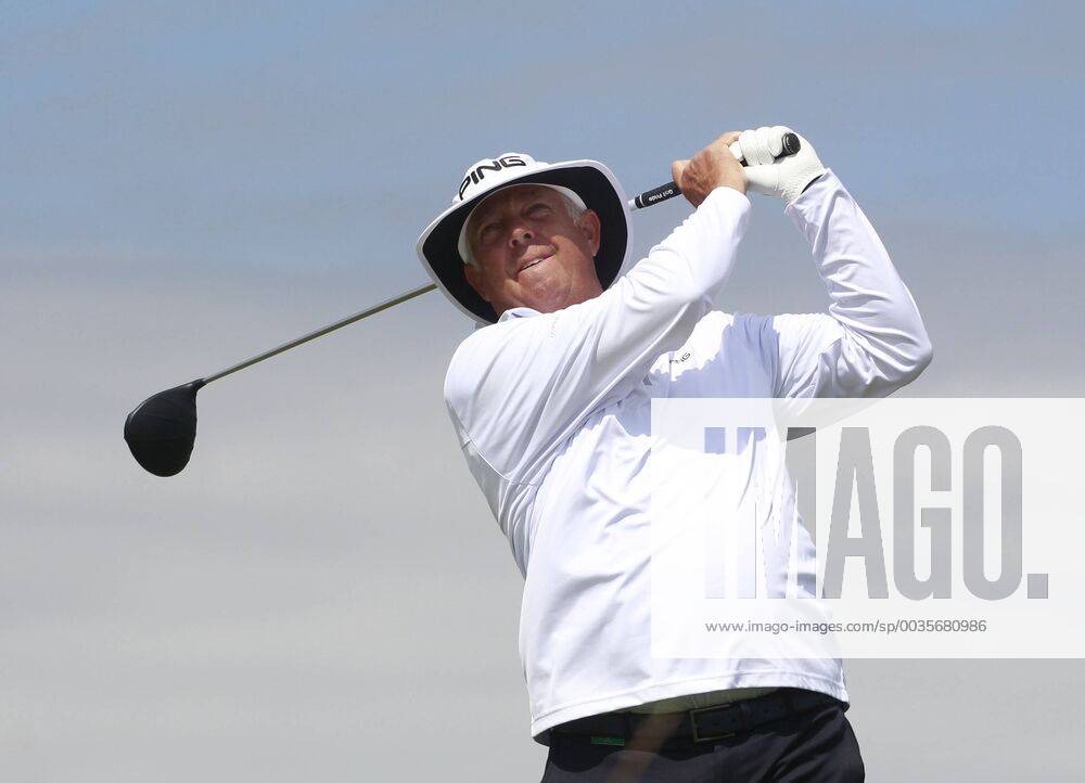 26th July 2018, Old Course at St Andrews, St Andrews, Scotland; The 2018 Senior Open Golf Championships, 1st round; Kirk Triplett (USA) plays his tee shot on the 16th hole ActionPlus12050532 AlanxMartin