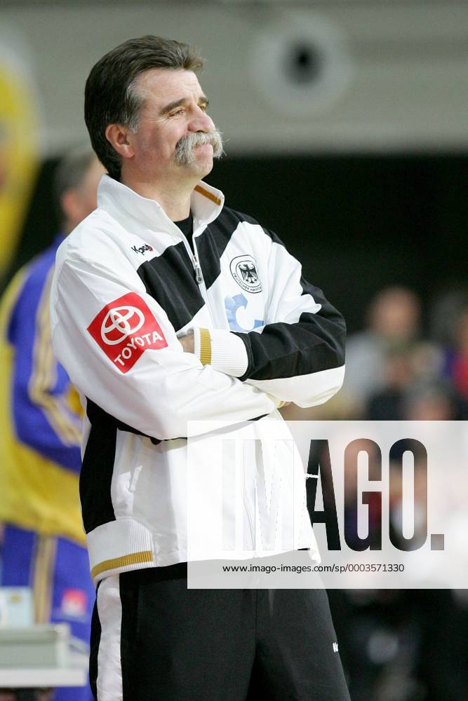 Bundestrainer Heiner Brand (Deutschland) Handball Länderspiel Herren Vier Nationen Turnier 2008, Viernationenturnier, Cup, Vierländerturnier, 4, Nationalmannschaft Einzelbild Innsbruck Handball Länderspiel Herren Vier Nationen Turnier 2008, Viernationenturnier, Cup, Vierländerturnier, 4, Nationalmannschaft Einzelbild Innsbruck